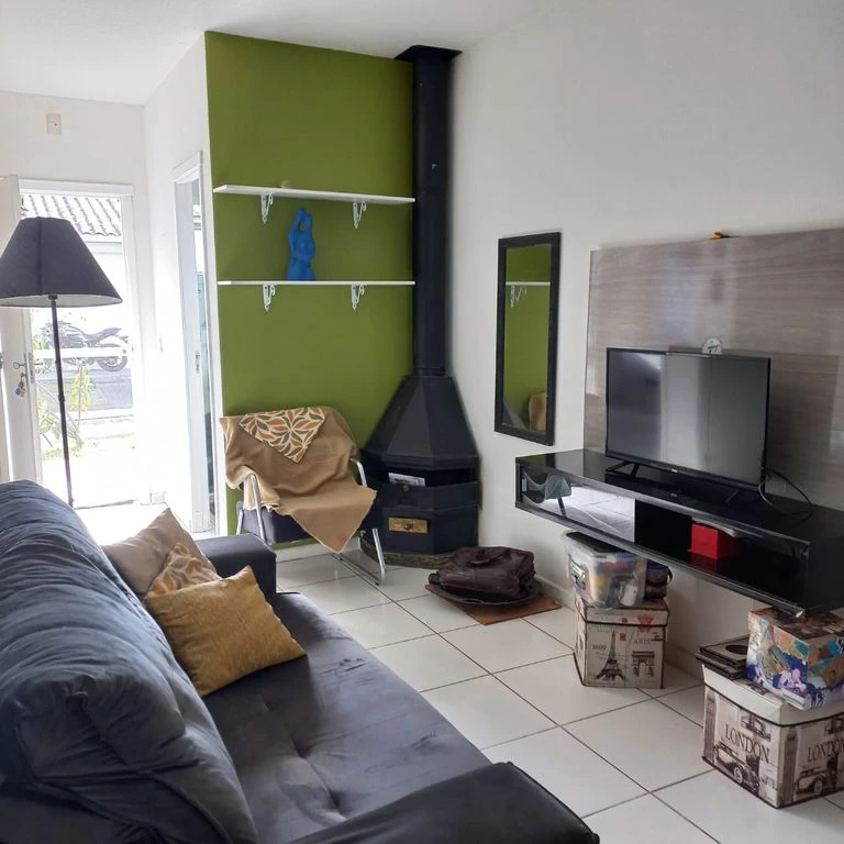 Casa em Condomínio Fechado 2 quartos - Três Vendas