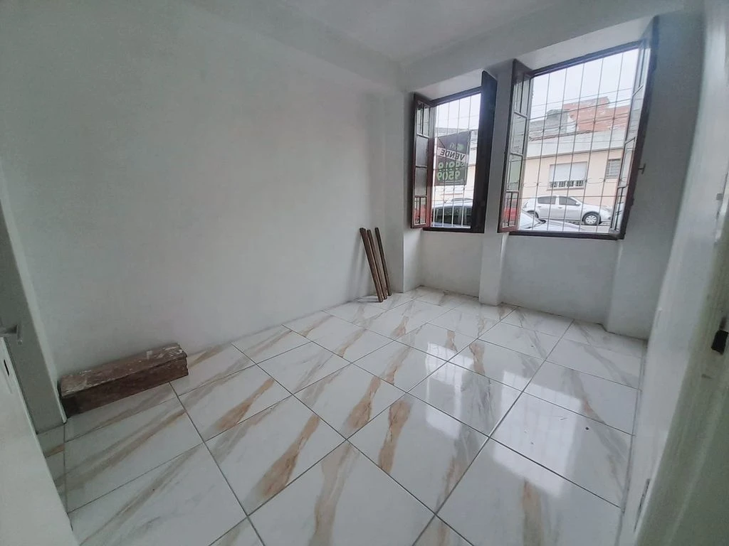 IMÓVEL COMERCIAL RECÉM REFORMADO