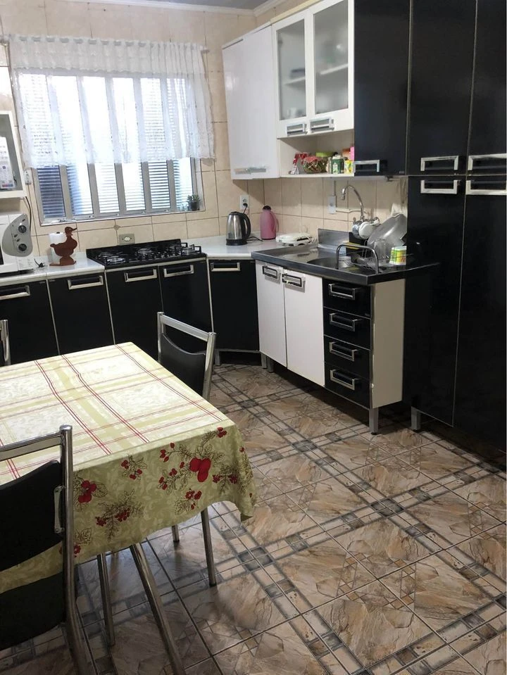 Ampla casa no Bairro Arco Íris