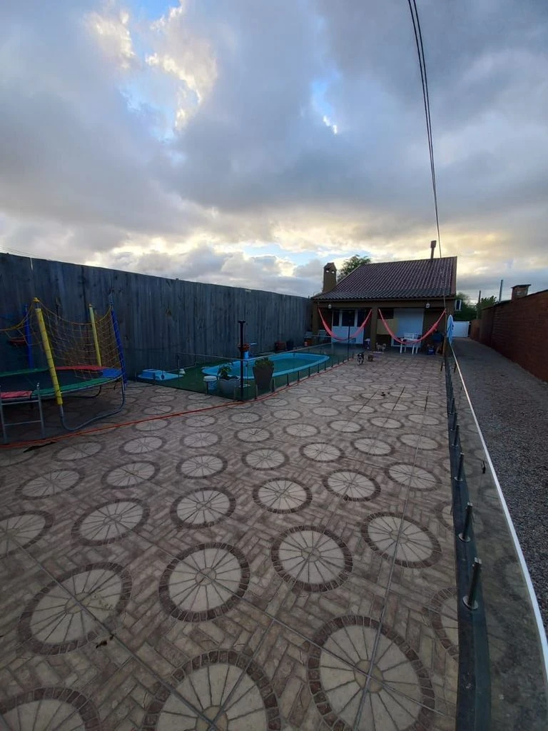 Casa com piscina no Sítio Floresta
